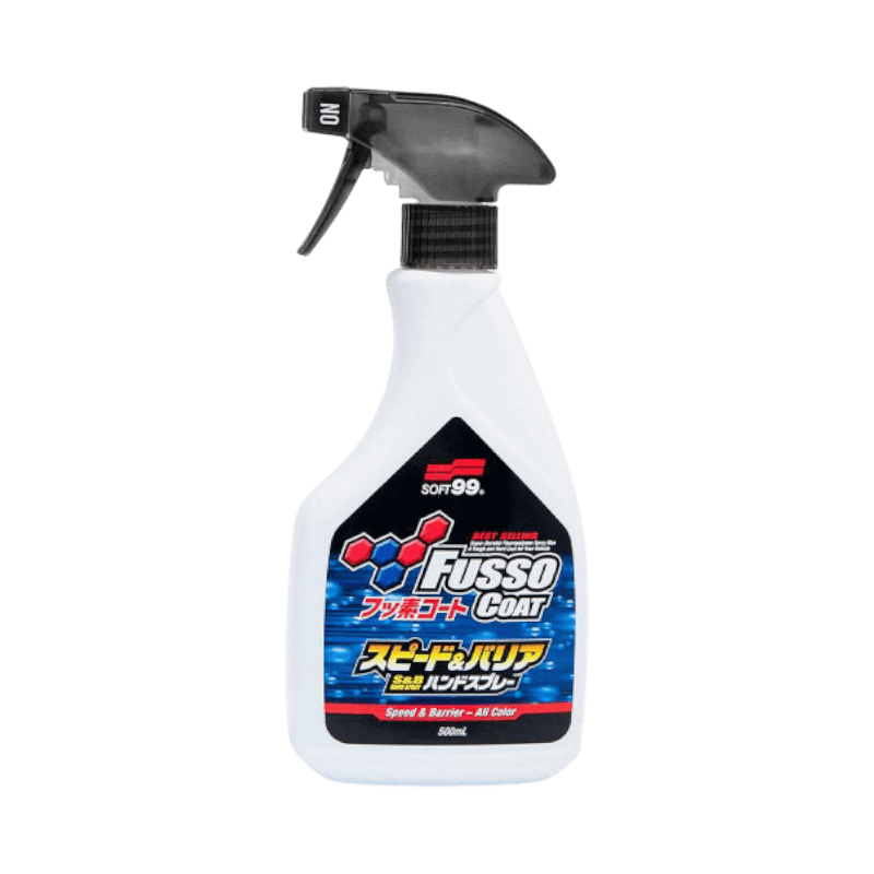Soft99 Fusso Coat sprayvax ger skydd och glans med hydrofob effekt för alla billacker.